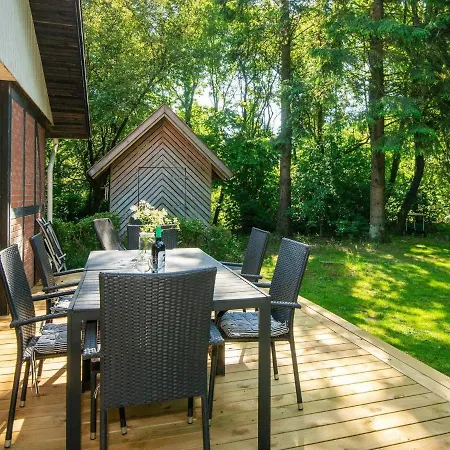 6 Person Holiday In *